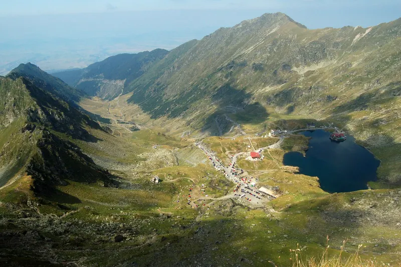 The glacial valley at Bâlea, with the lake and the Transfăgărășan road